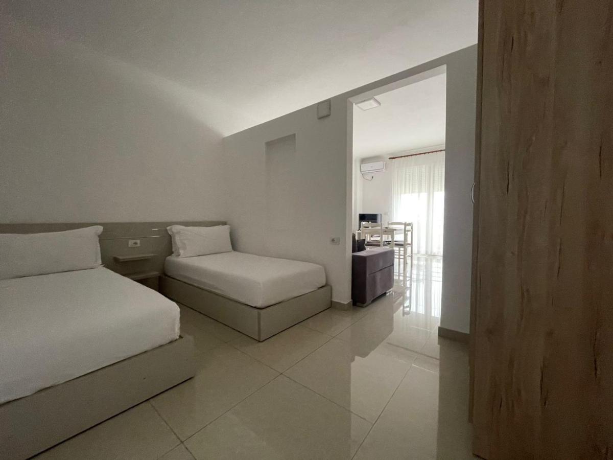 Kraal Apartments Vlore Ngoại thất bức ảnh